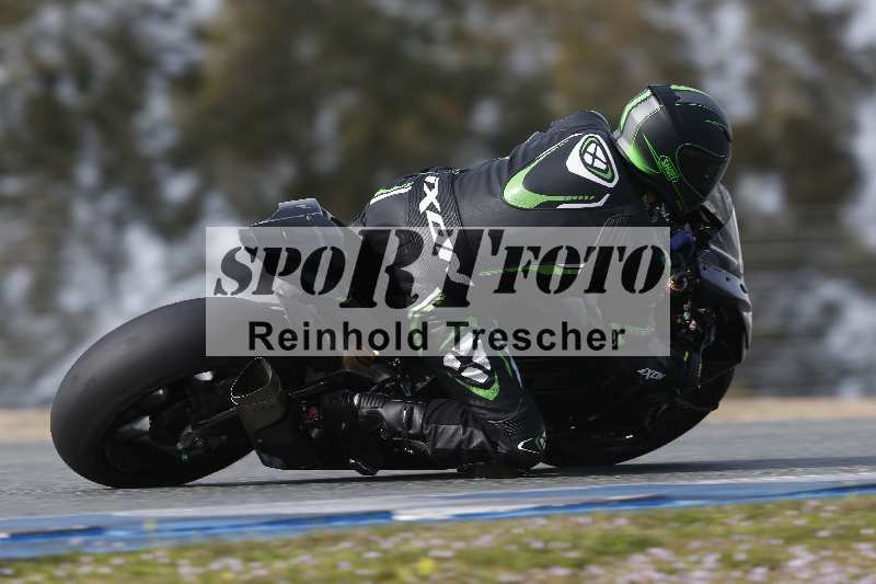 /Archiv-2024/02 29.01.-02.02.2024 Moto Center Thun Jerez/Gruppe schwarz-black/backside